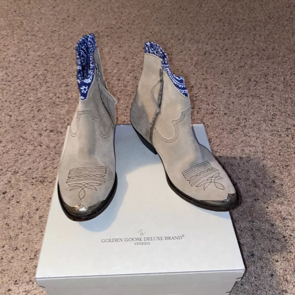 Golden goose sz36 tan with blue bandana suede boot